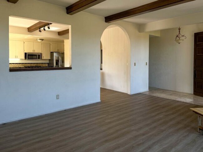 Building Photo - 168 Lakeside Dr