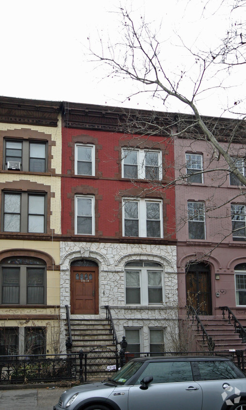 Primary Photo - 281 A Halsey St