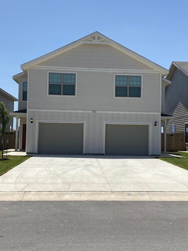 Building Photo - 7511 Gramercy Way