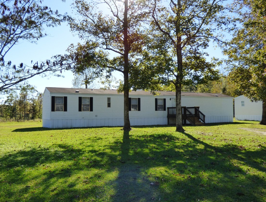 601 Leatherback Ct, Hubert, NC 28539