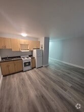 Building Photo - 570 Ellice Ave