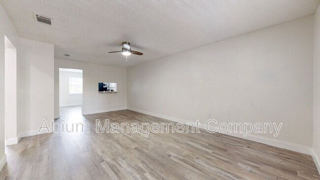 Foto del edificio - 5305 N Boulevard