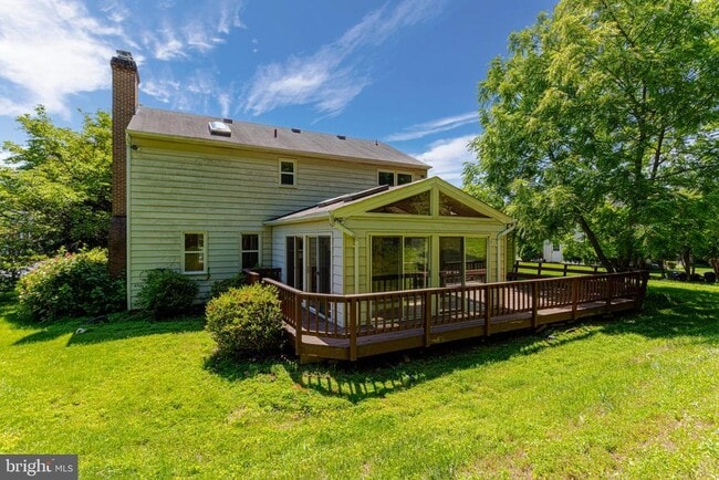 Building Photo - 11778 Hollyview Dr