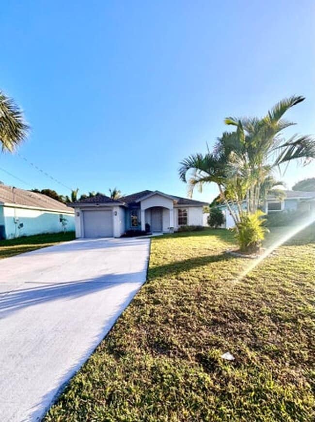 Foto del edificio - 6934 Mitchell St