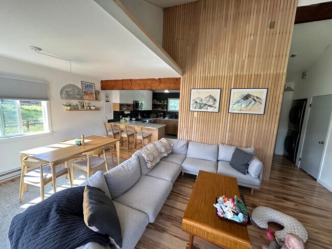 Foto del edificio - 335 N Chipmunk Cir