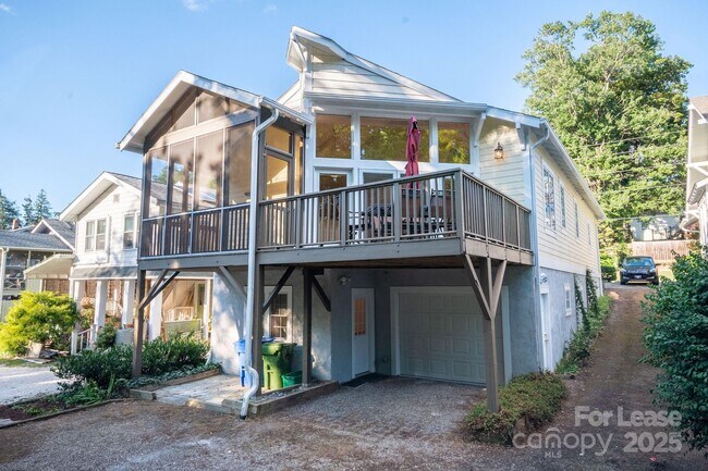 Foto del edificio - 140 Murdock Ave