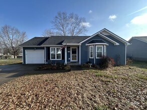 Building Photo - 3878 Roscommon Way