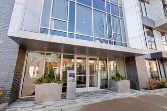 Building Photo - 45 W 3rd St