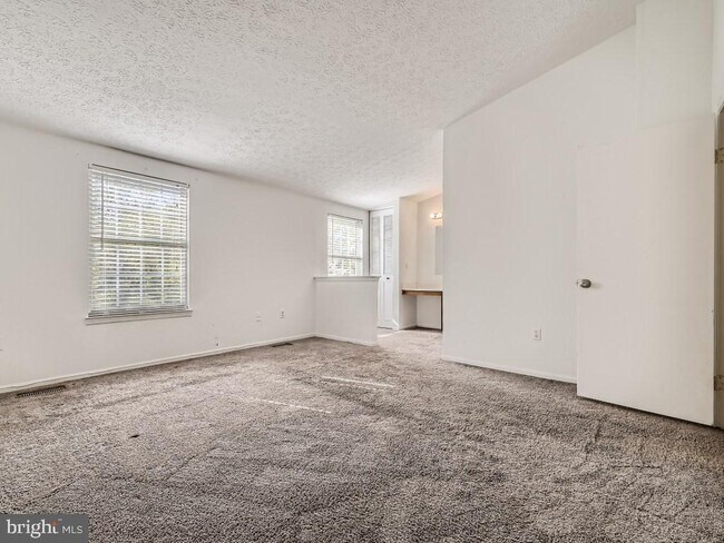 Building Photo - 9730 Red Clover Ct