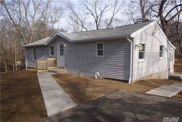 Primary Photo - 20 Christian Ave