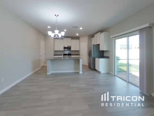 Building Photo - 9762 Lemon Grass Ln
