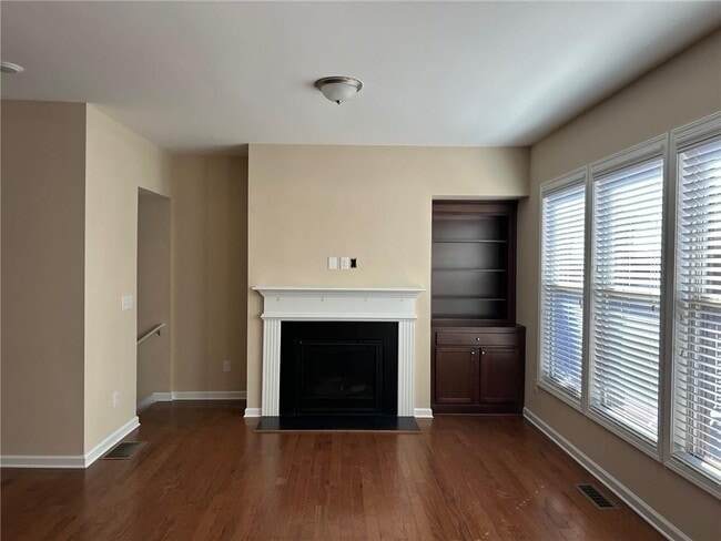 Building Photo - 840 Ivy Vine Way