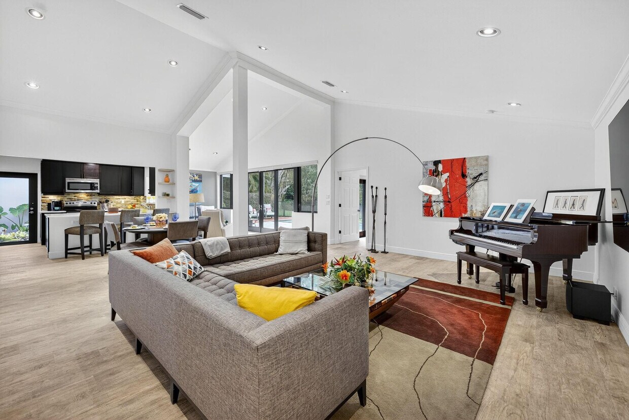 Foto principal - 2801 Deer Creek Country Club Blvd