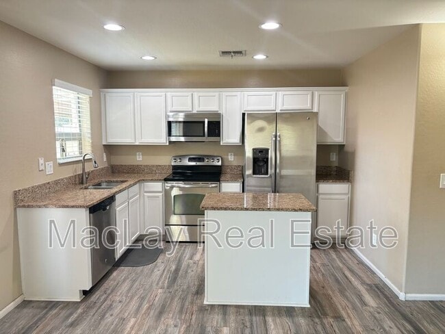 Foto del edificio - 7265 W Glenn Dr