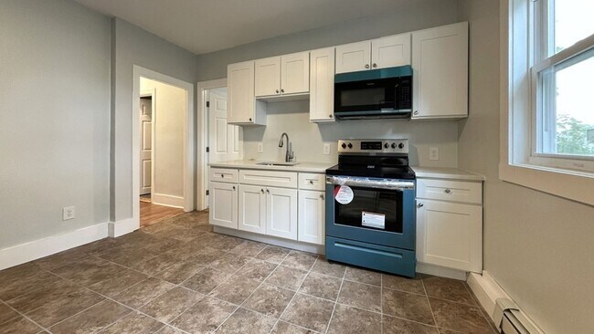 Building Photo - 17 W Chestnut St