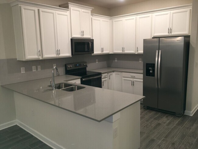 Building Photo - BEAUTIFUL CHAMPIONSGATE HOME WITH LAKE VIEW