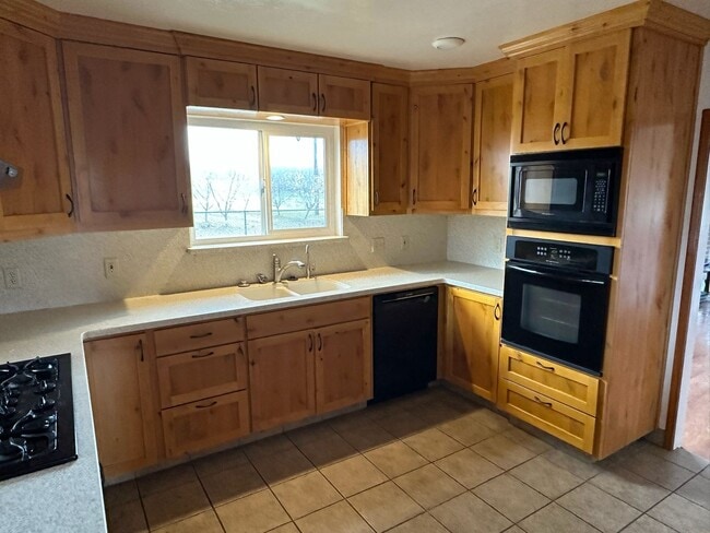 Foto del edificio - 26997 Rd 164