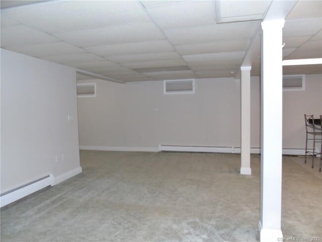 Building Photo - 14 Mayfair Pl