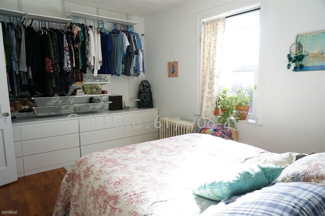 Foto del edificio - 1 br, 1 bath  - 41 Chestnut Hill Ave # 4242