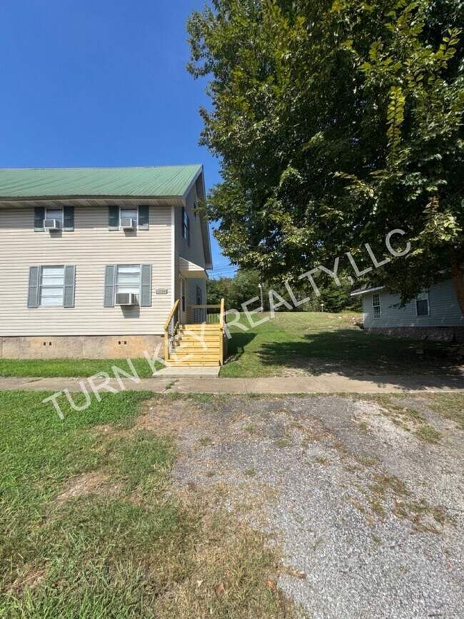 Foto del edificio - 4227 N Massachusetts Ave