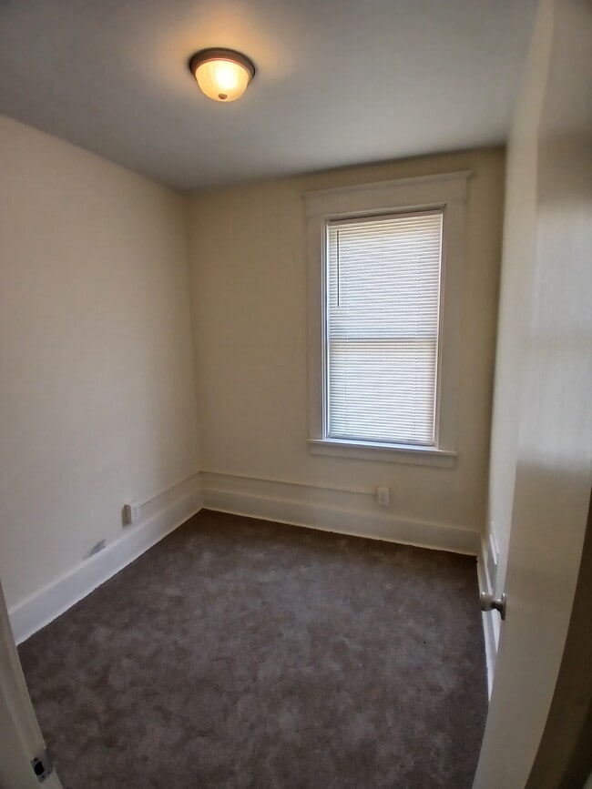 Office or playroom - 133 W 13th Ave