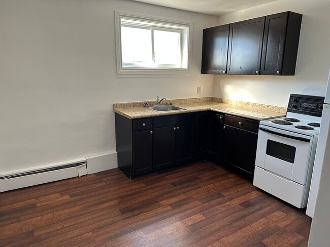 Building Photo - Charming 2-Bedroom Apartment for Rent in Oshawa - ONE MONTH RENT FREE