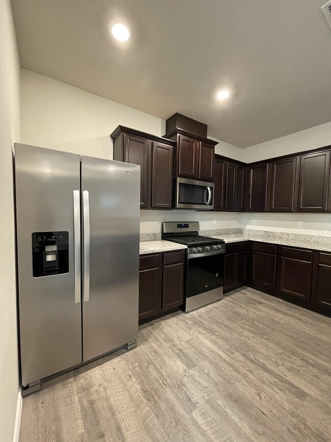 Building Photo - 1515 Borrego Dr SE