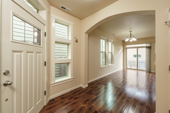 Building Photo - $1000 Year End Savings - Ask Us How! Convenient Location 3 Bedroom 2.5 Bathroom with Fence Back Yard