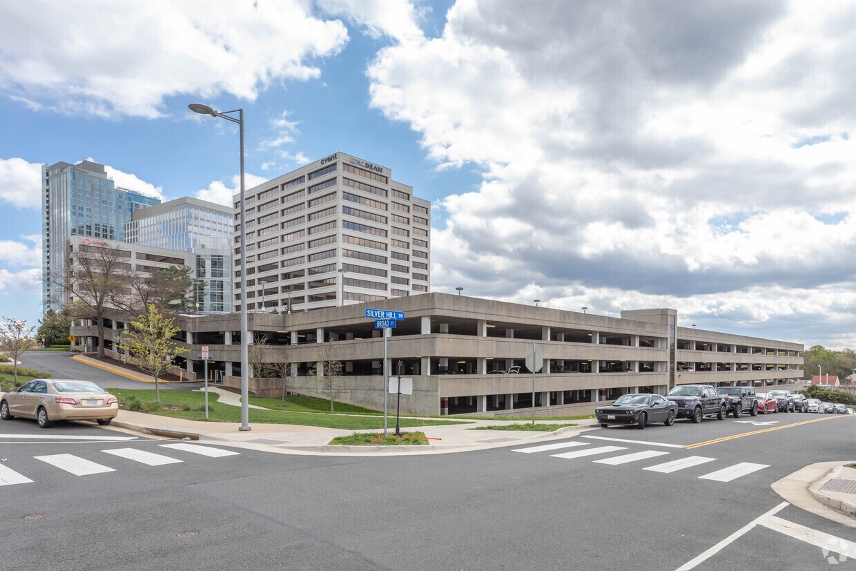 The Trillium Apartments in Tysons, VA