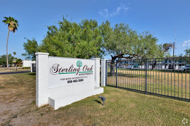 Building Signage - Sterling Oak Apartments