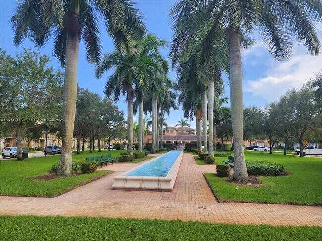 Foto del edificio - 14722 SW 12th St