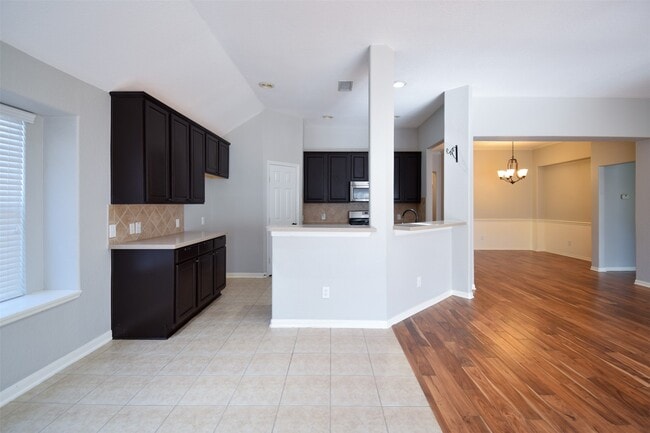 Foto del edificio - 31 Rolling Ridge Ct