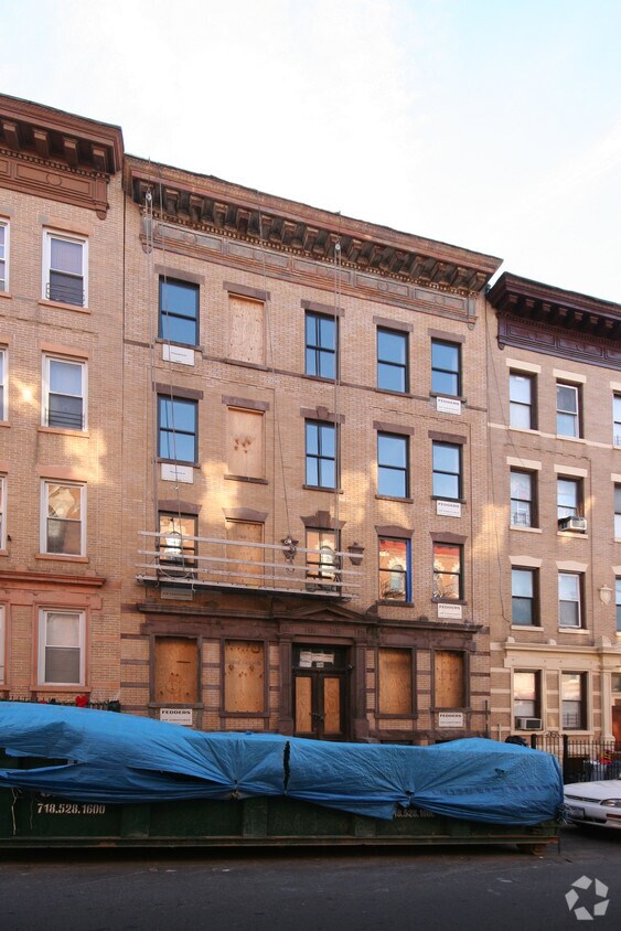 Foto del edificio 12/03/06 - 548 46th St