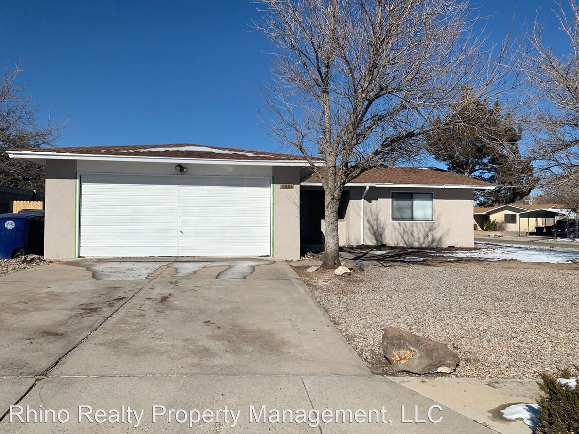Foto principal - 3 br, 2 bath House - 5801 Brahma Dr NW
