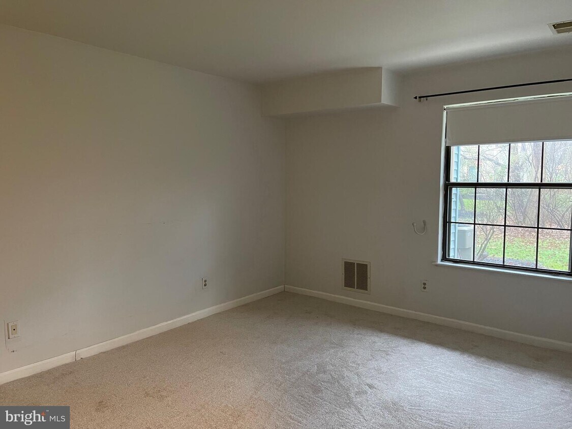 203 Wyndham Pl, Robbinsville Township, NJ 08691 Room for Rent in
