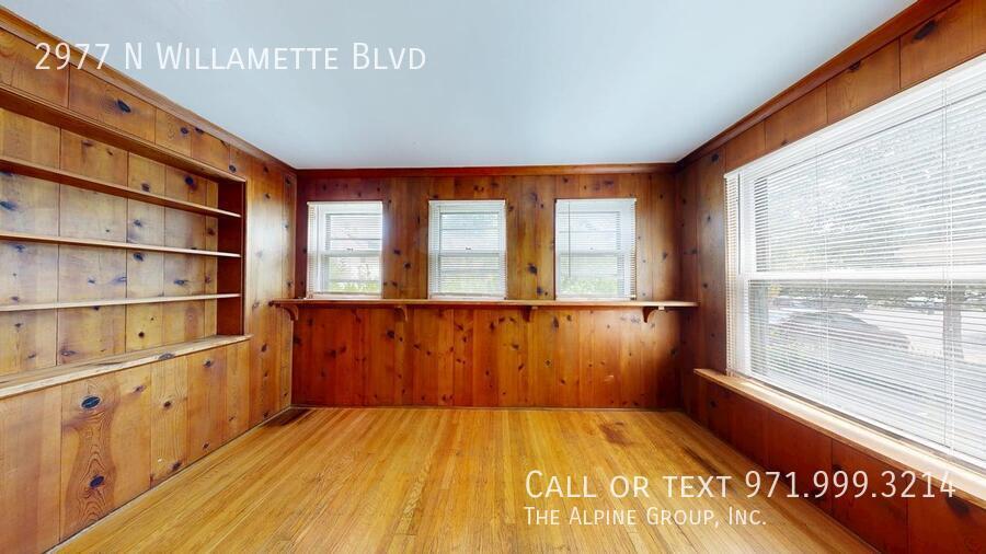 Primary Photo - 2977 N Willamette Blvd