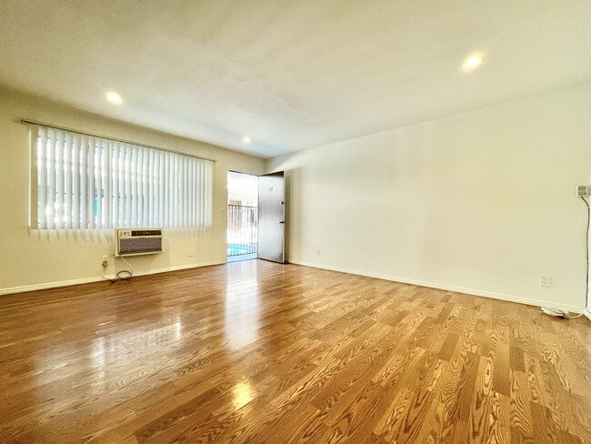 Building Photo - 4098 Arch Dr