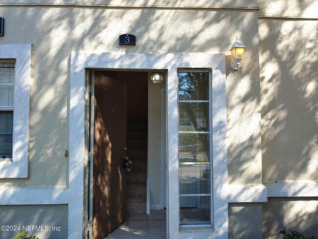 Foto del edificio - 12423 Forest Lake Cir E