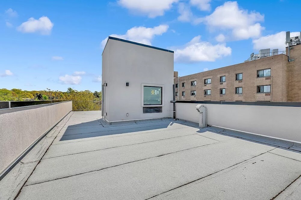 Building Photo - 128 Moffat St