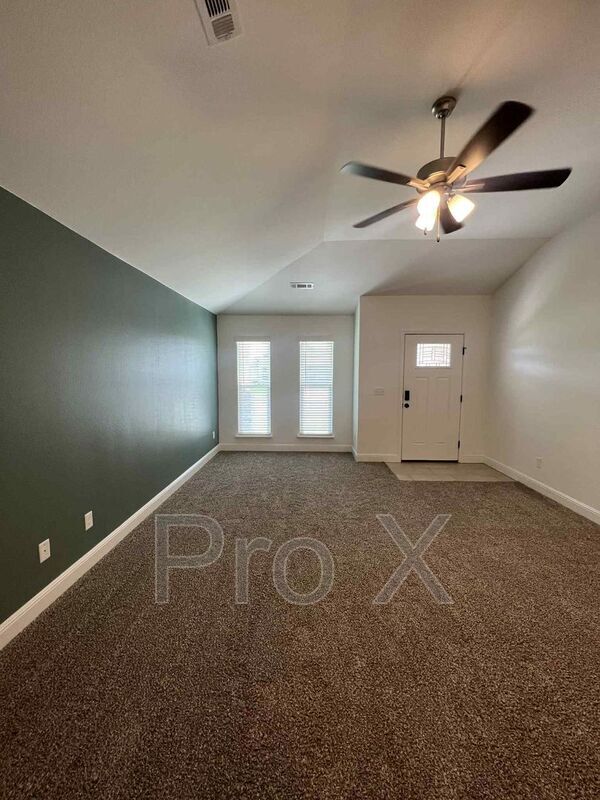 Foto del edificio - 354 E Greystone Square