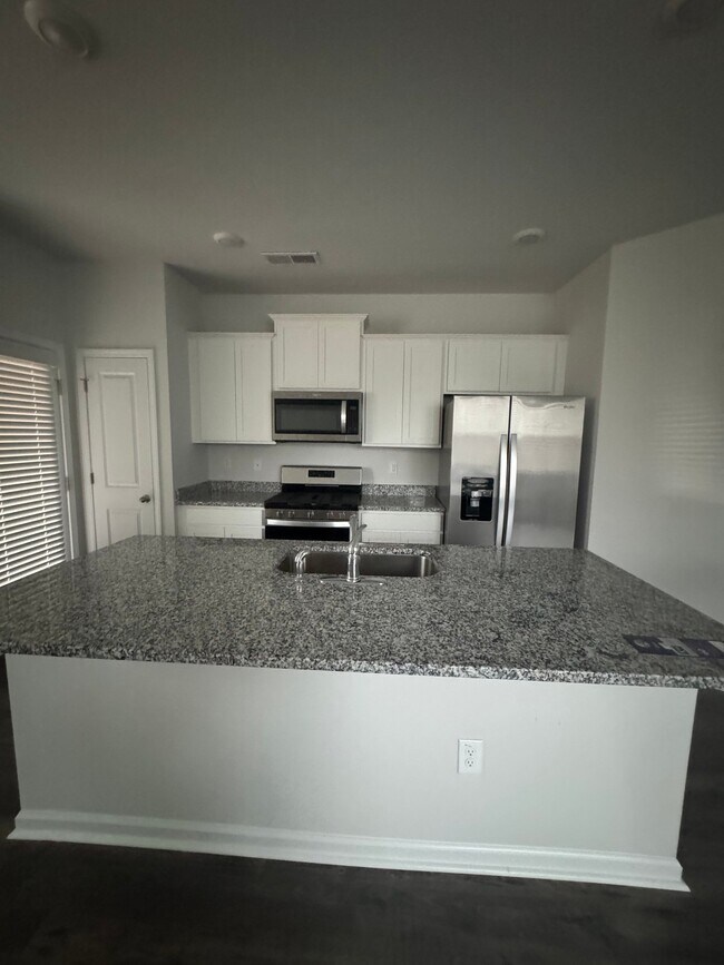 Foto del edificio - 918 Quaint Parish Cir