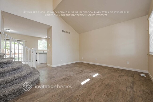 Building Photo - 11027 Chesmore St