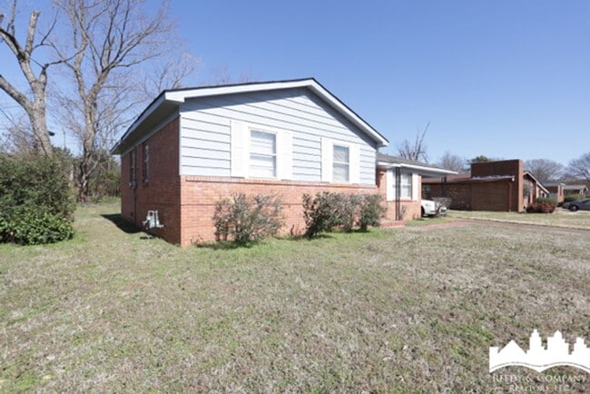 Building Photo - 4887 Peace St