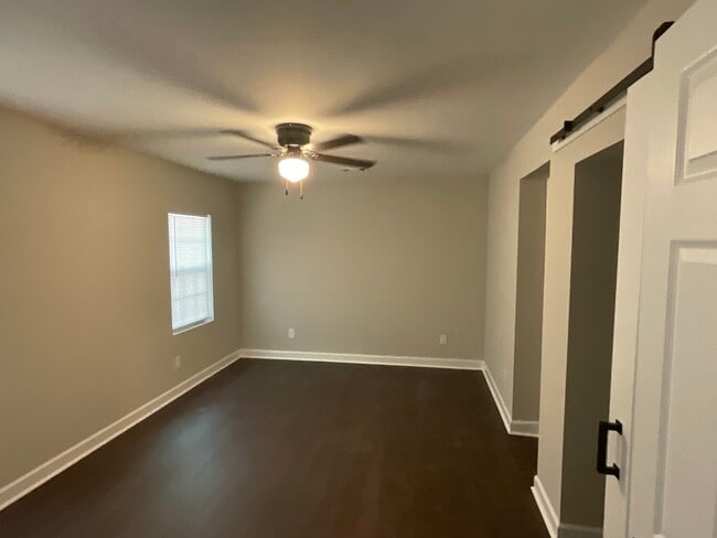 Photo - 5425 Herndon Blvd House