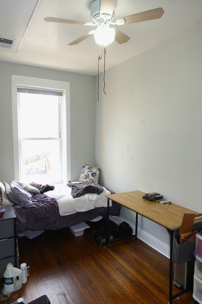 Foto del edificio - 3572 W Cortland St