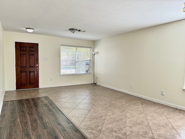 Building Photo - 19310 Arrow Grand Ct
