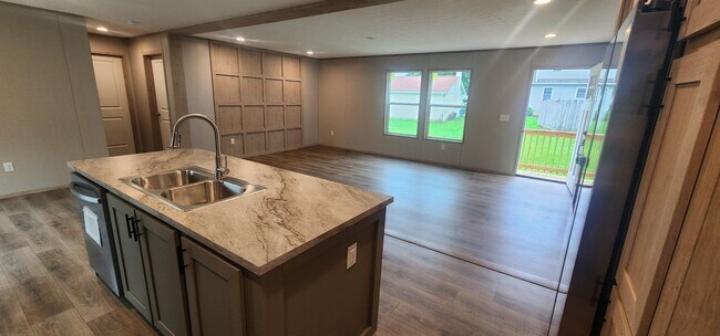 Building Photo - New 3 Bedroom 2 bath Honeybrook single on ...