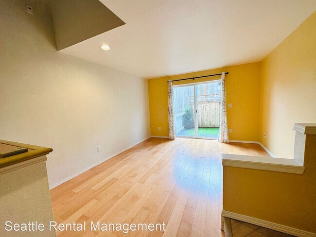 Building Photo - 1 br, 1 bath House - 903 N 130th St Unit 115
