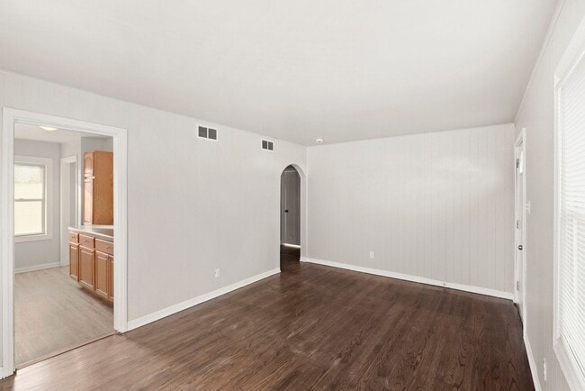 Foto del edificio - 2BD/1BA Home In Highland IN
