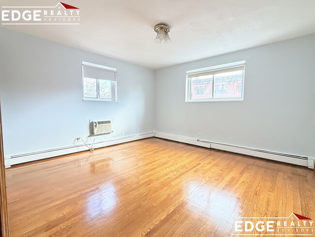 Foto del edificio - 357 Faneuil St